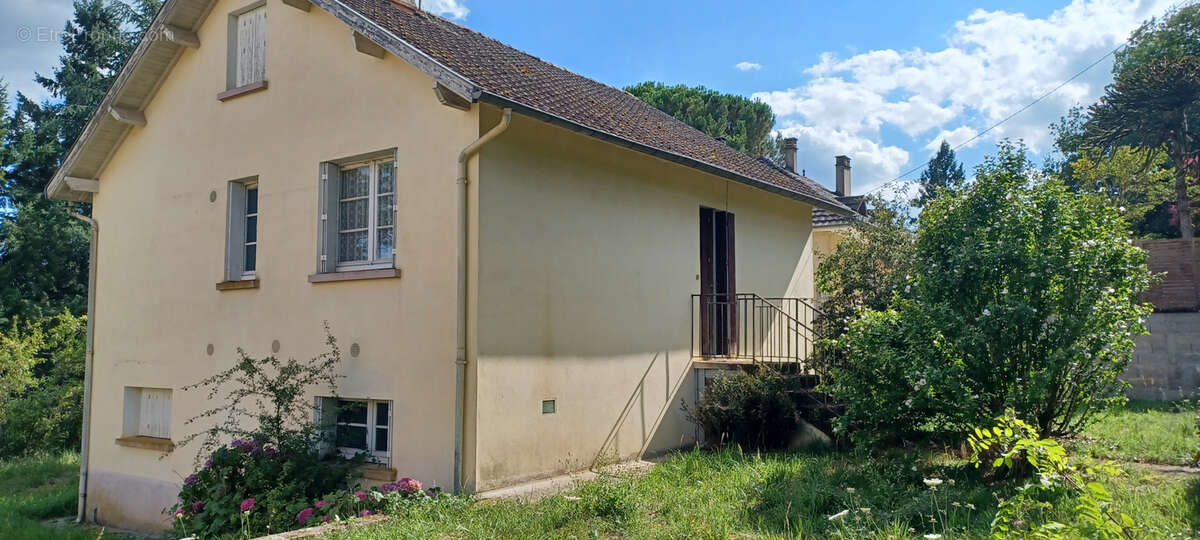Maison à GOURDON