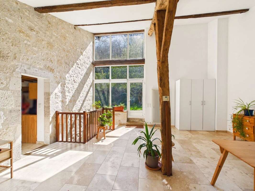 Maison à SAINT-MAURIN