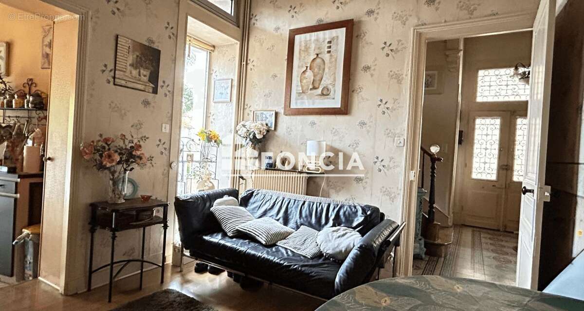 Maison de ville T6 - photo 5