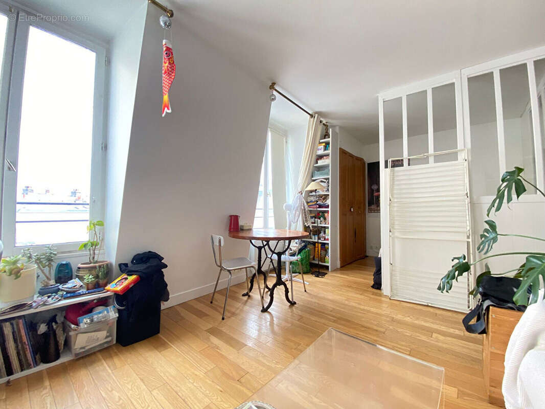 Appartement à PARIS-3E
