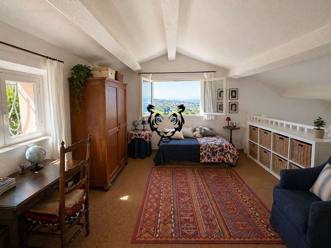 Maison à LES ISSAMBRES