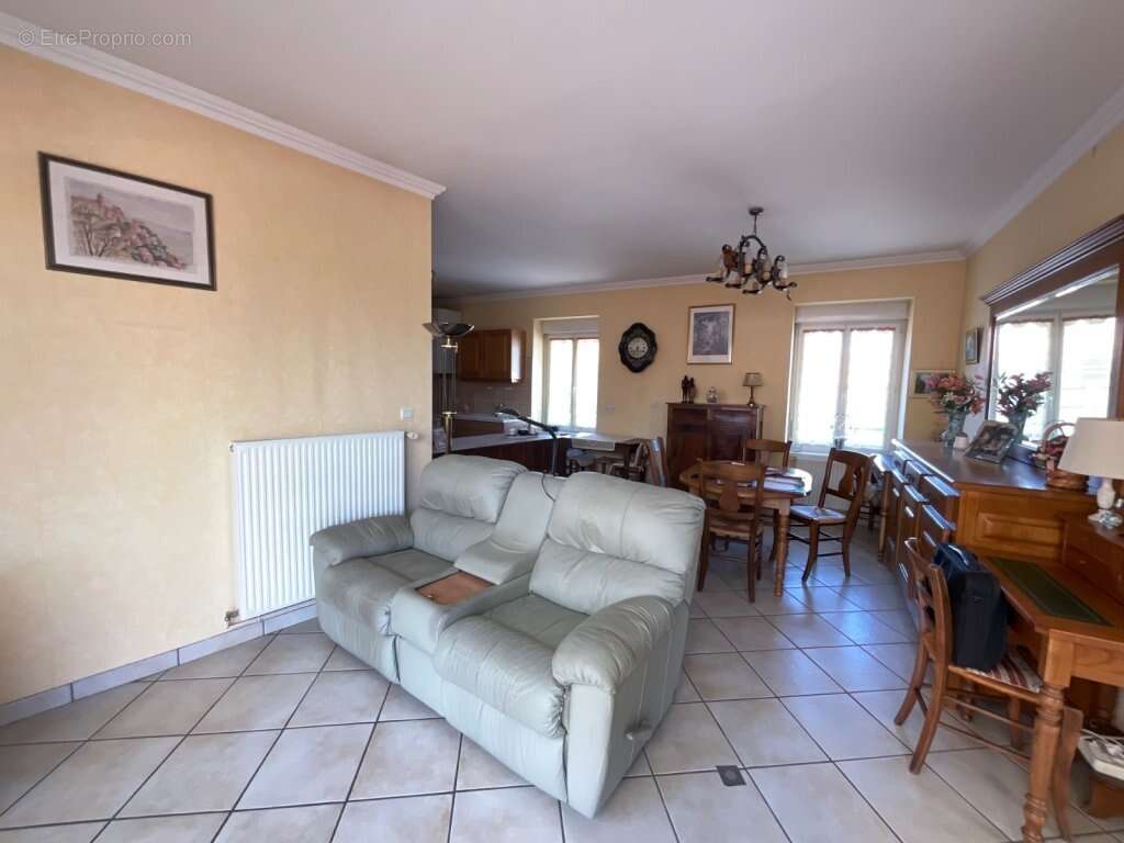 Appartement à ANDREZIEUX-BOUTHEON