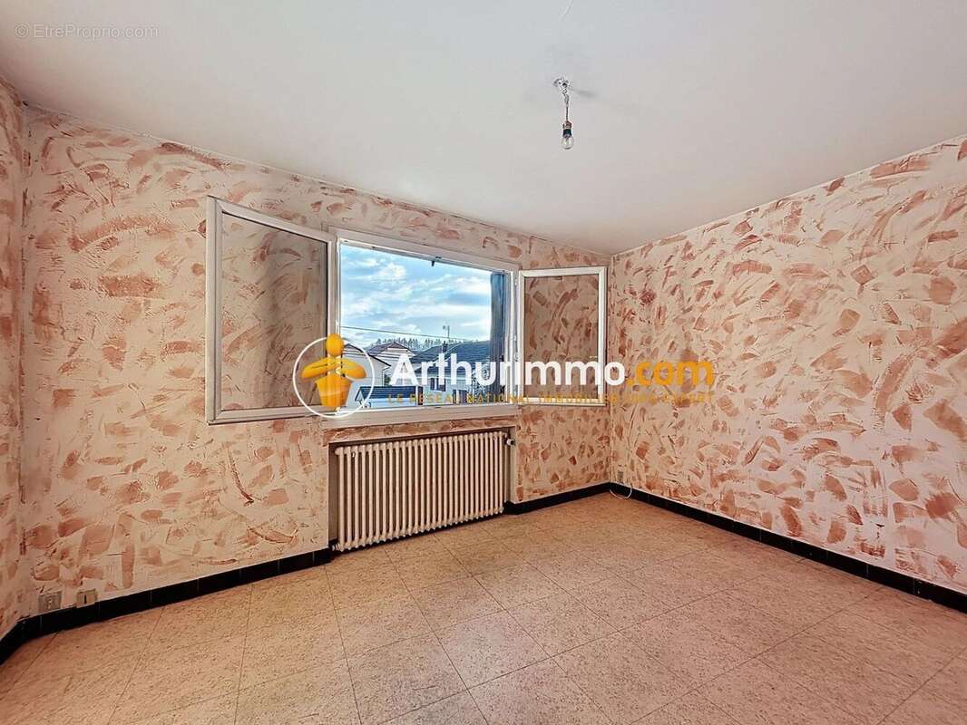 Appartement à LA TOUR-DU-PIN