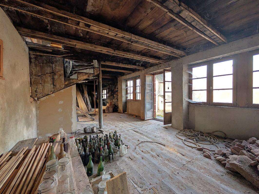 Maison à VILLECOMTAL