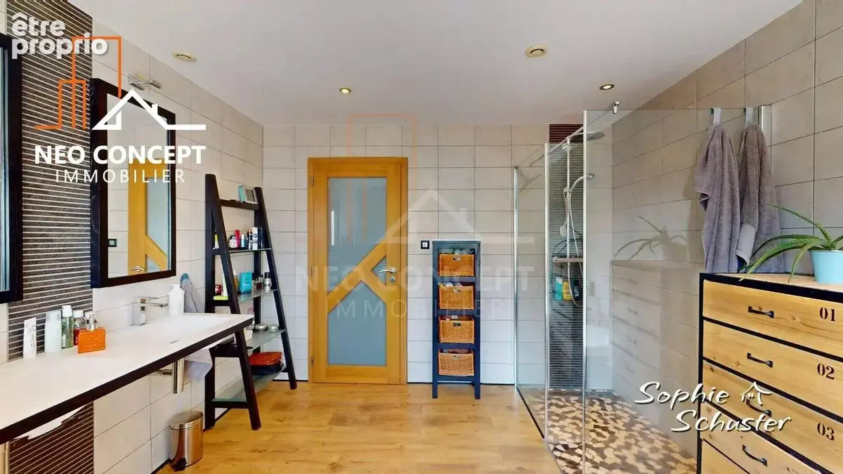 Maison climatisée rénovée avec goût – Confort, espace et luminosité - photo 13