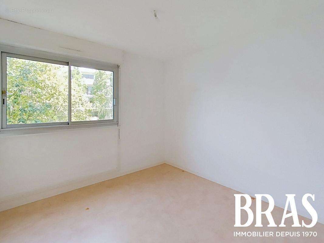 Appartement t3 + cave + parking - photo 6
