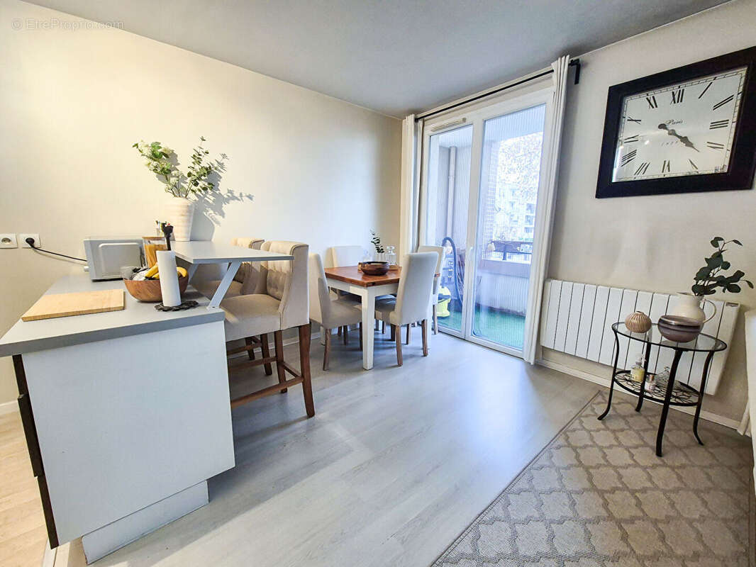 Appartement à DAMMARIE-LES-LYS