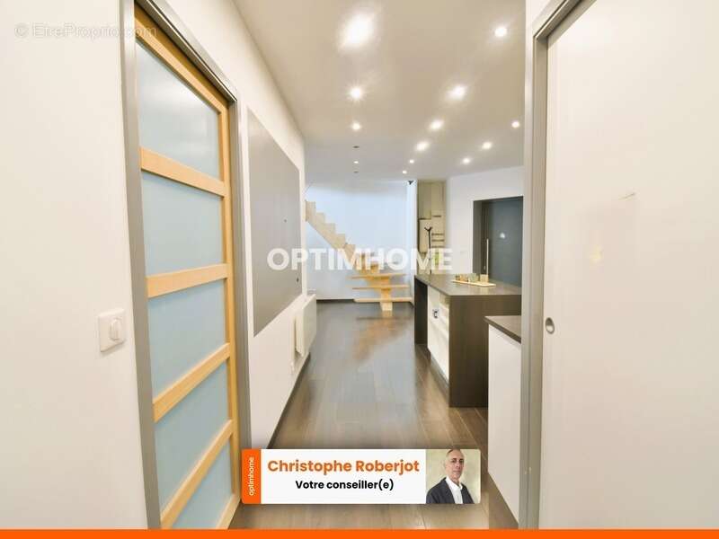 JOLI POTENTIEL pour ce Duplex en HYPER CENTRE VILLE, avec possibilité de 4 chambres et immédiatement disponible !! - photo 8
