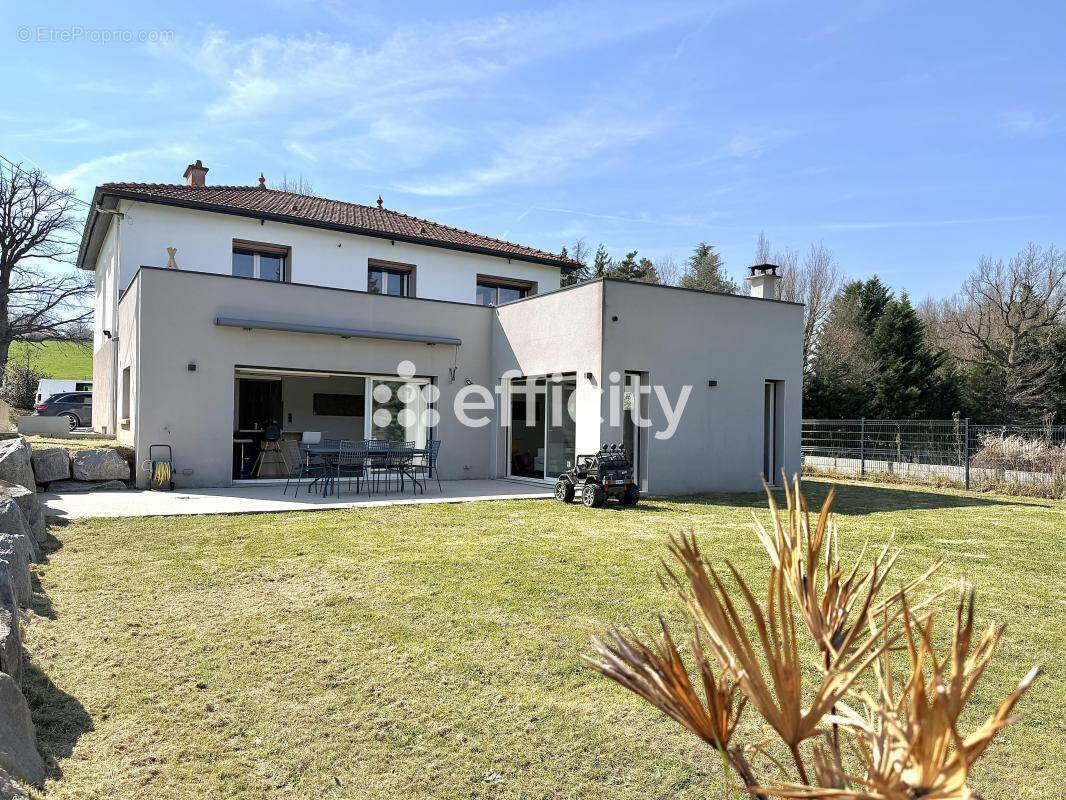 Maison à LA FOUILLOUSE