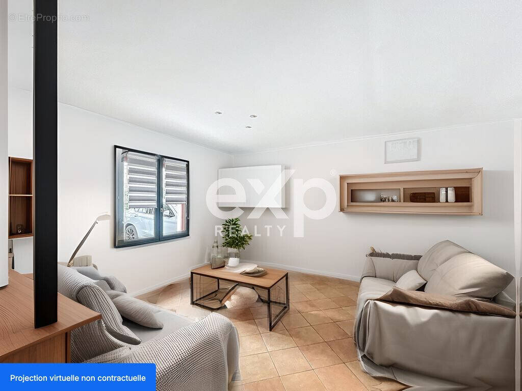 Reloocker  par IA  - Maison à GORGES