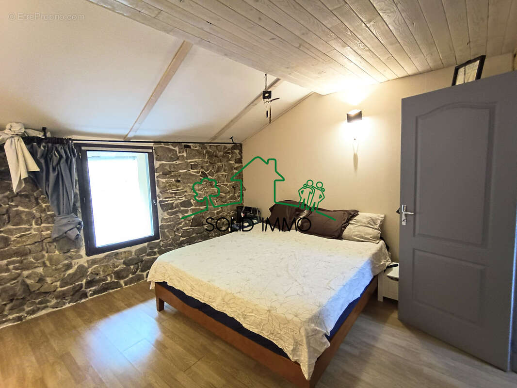 Maison traditionnelle de 145 m2 sur la commune de Juvinas 07600 - photo 9