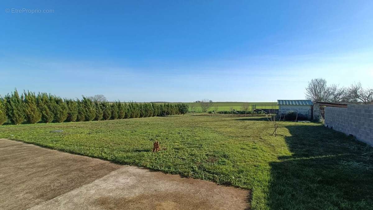 Maison à LE ROCHEREAU