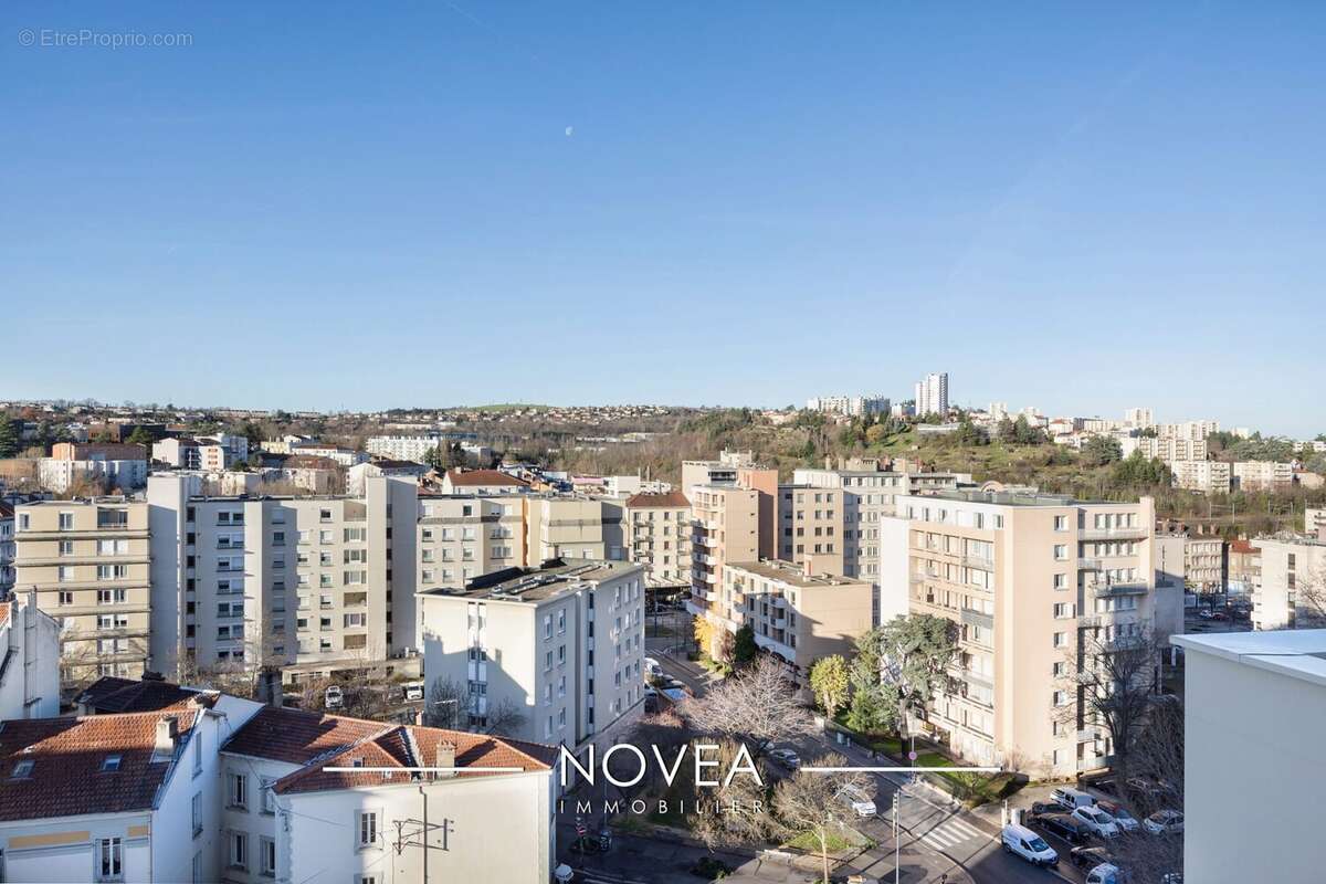 Appartement à SAINT-ETIENNE