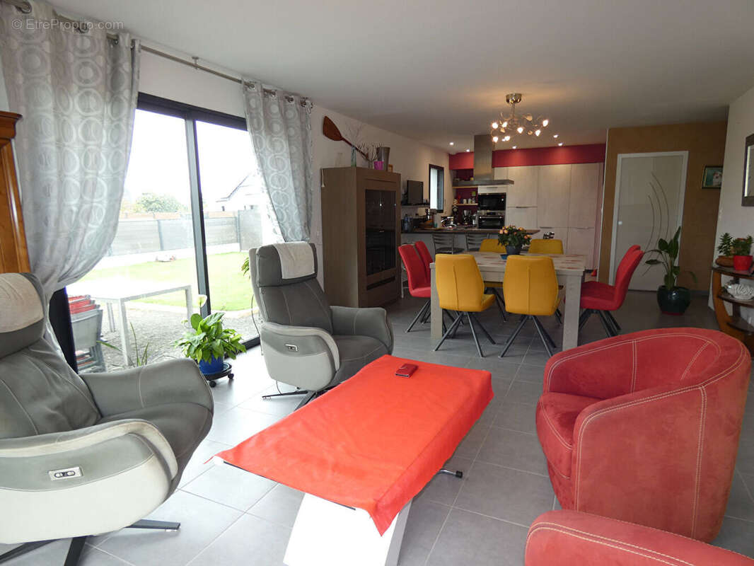 Maison à SAINT-HILAIRE-DU-HARCOUET