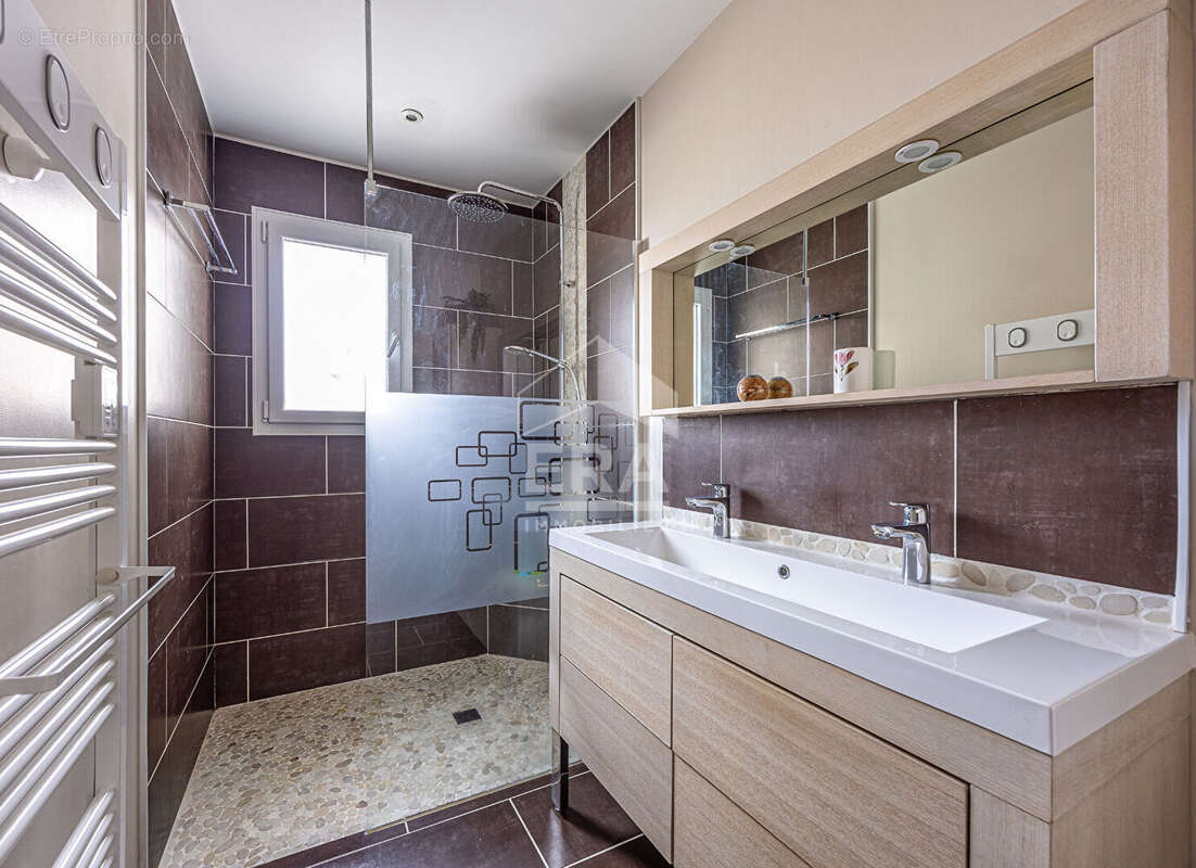 Maison à SAINT-JEAN-DE-LIVERSAY