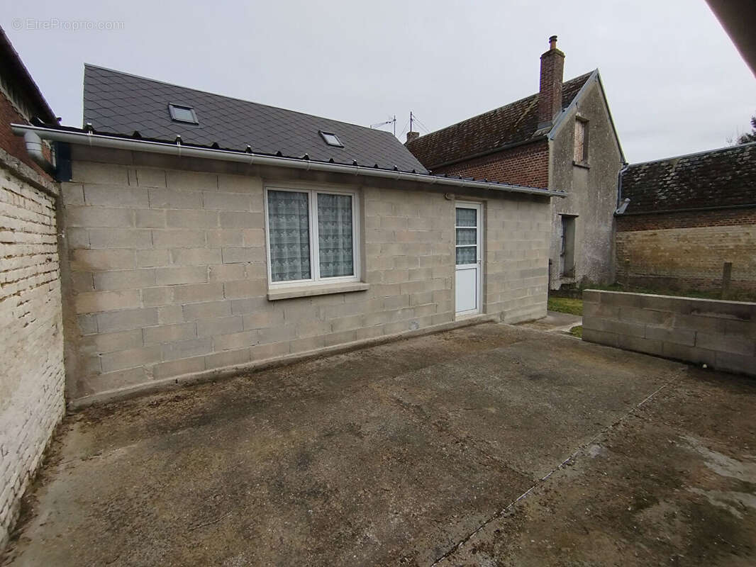 Maison à LA FERTE-CHEVRESIS