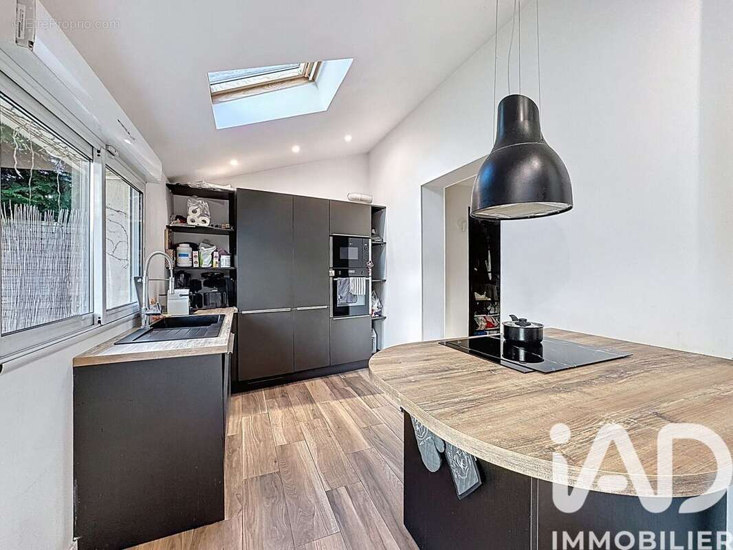 Photo 2 - Maison à MOISSY-CRAMAYEL