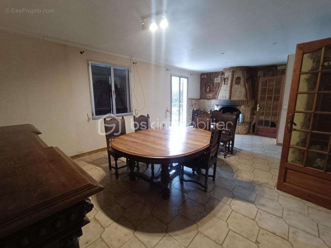 Maison à SIVRY-COURTRY