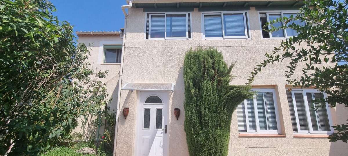 Maison à SAINT-GENIES-DE-FONTEDIT