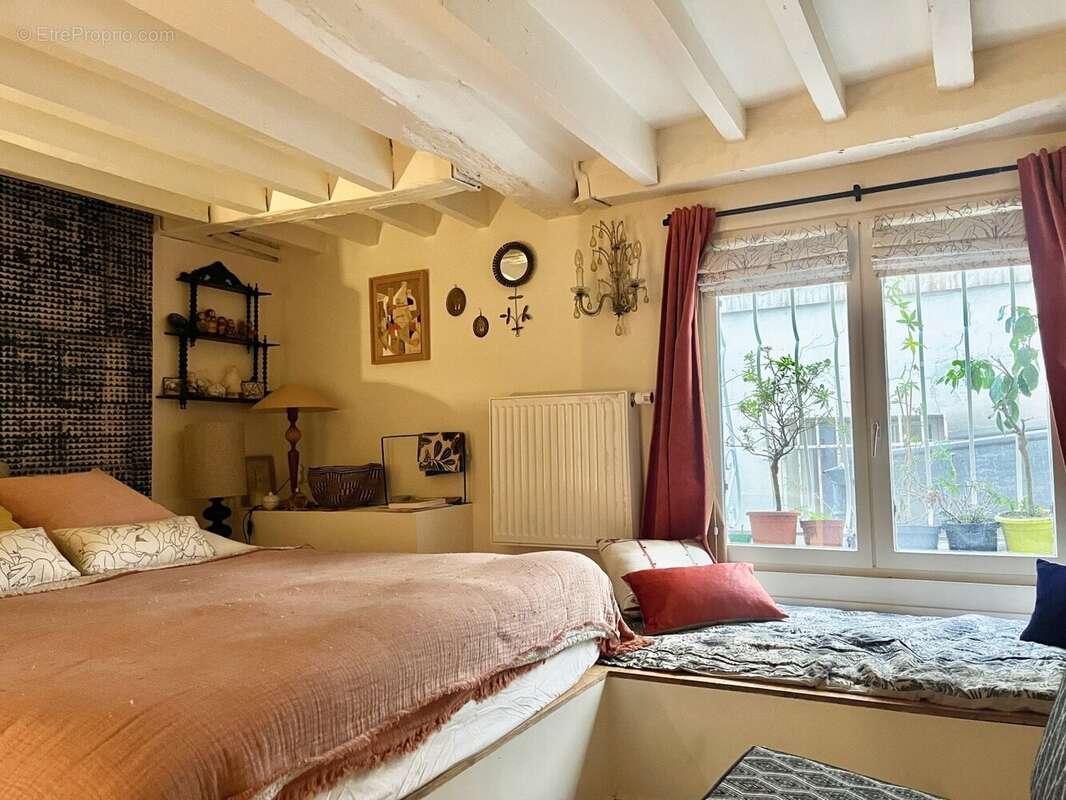 Appartement 85 m² à Paris-18e  - photo 7