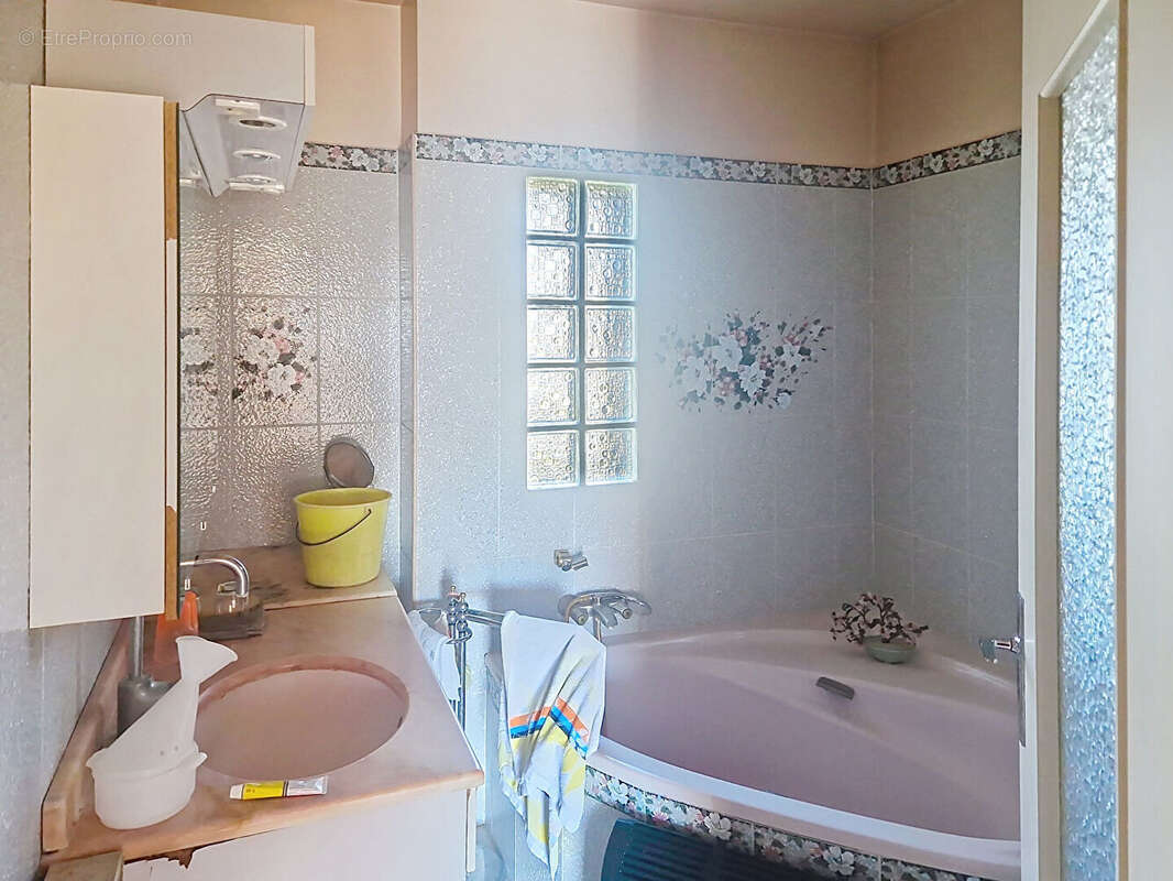 Maison à VILLENEUVE-LES-AVIGNON