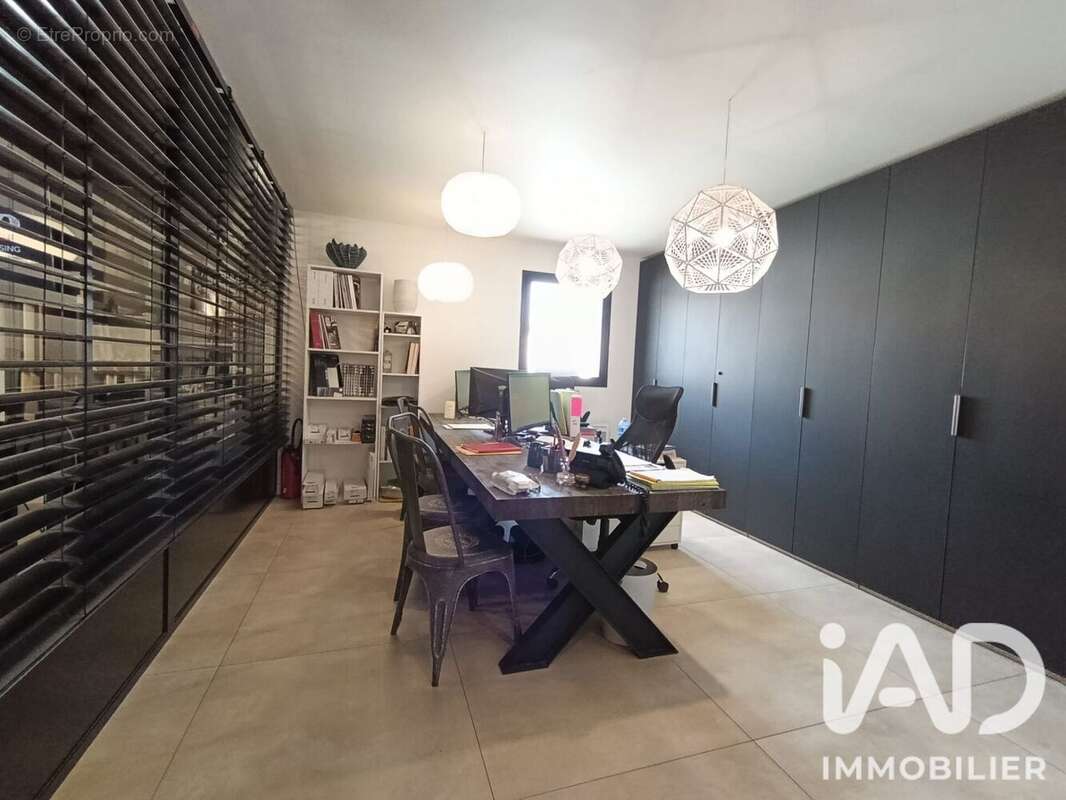 Commerce 558 m² à Parentis-En-Born  - photo 4