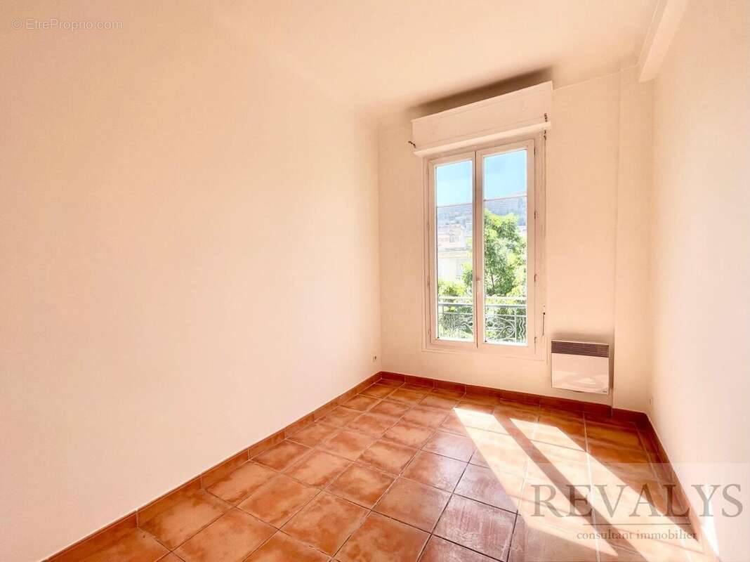 Alpes maritimes (06) - nice centre ville gambetta  proche liberation - a vendre apparteement 3/4 pieces en etage eleve traversan - photo 4