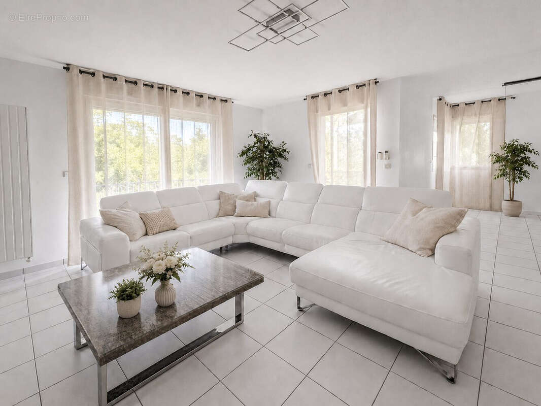 Appartement 141 m² à Villefranche-Sur-Saone  - photo 3