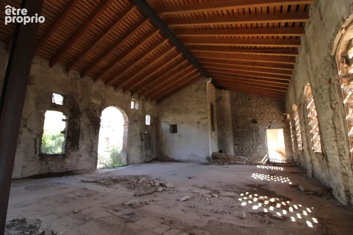 Mas de 2500 m2 sur 26 hectares. - photo 88