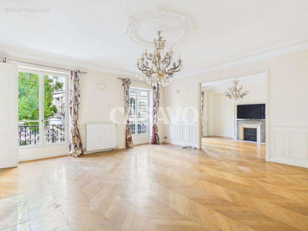 Appartement à PARIS-10E