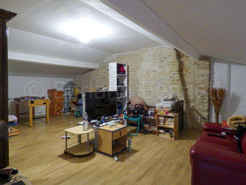 Maison à CHEF-BOUTONNE