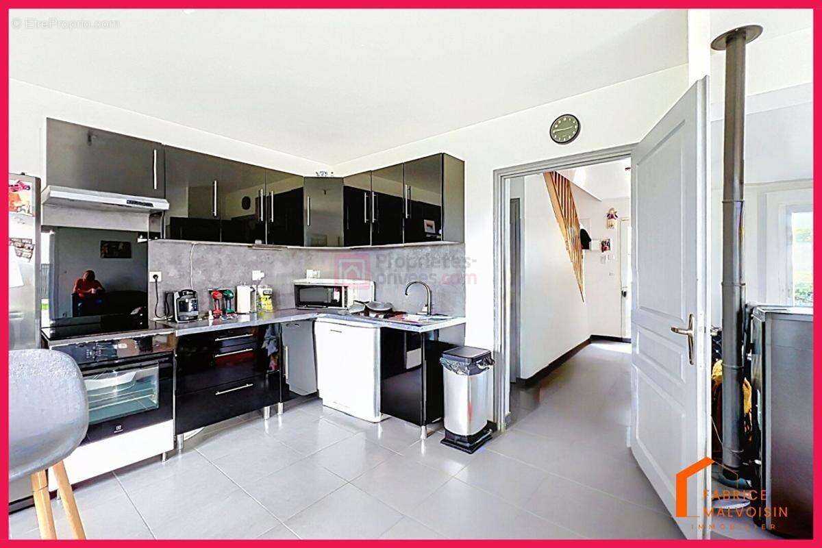 Maison 6 pièce(s) 136 m2 - photo 4