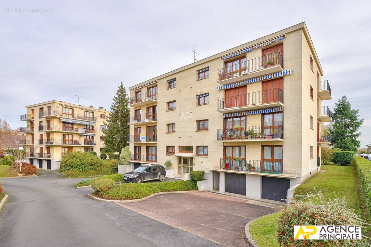 Appartement à MAISONS-LAFFITTE