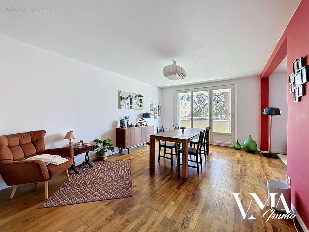 Appartement à TASSIN-LA-DEMI-LUNE