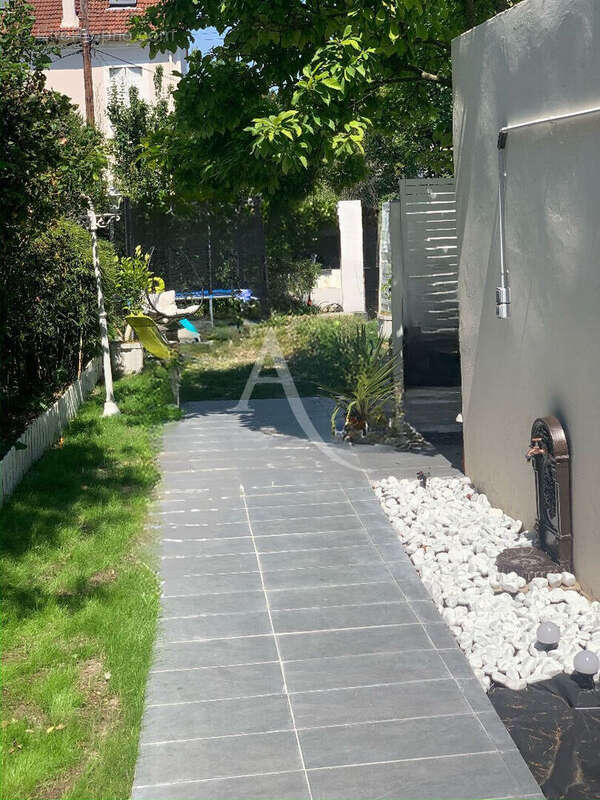 Maison à VILLEMOMBLE