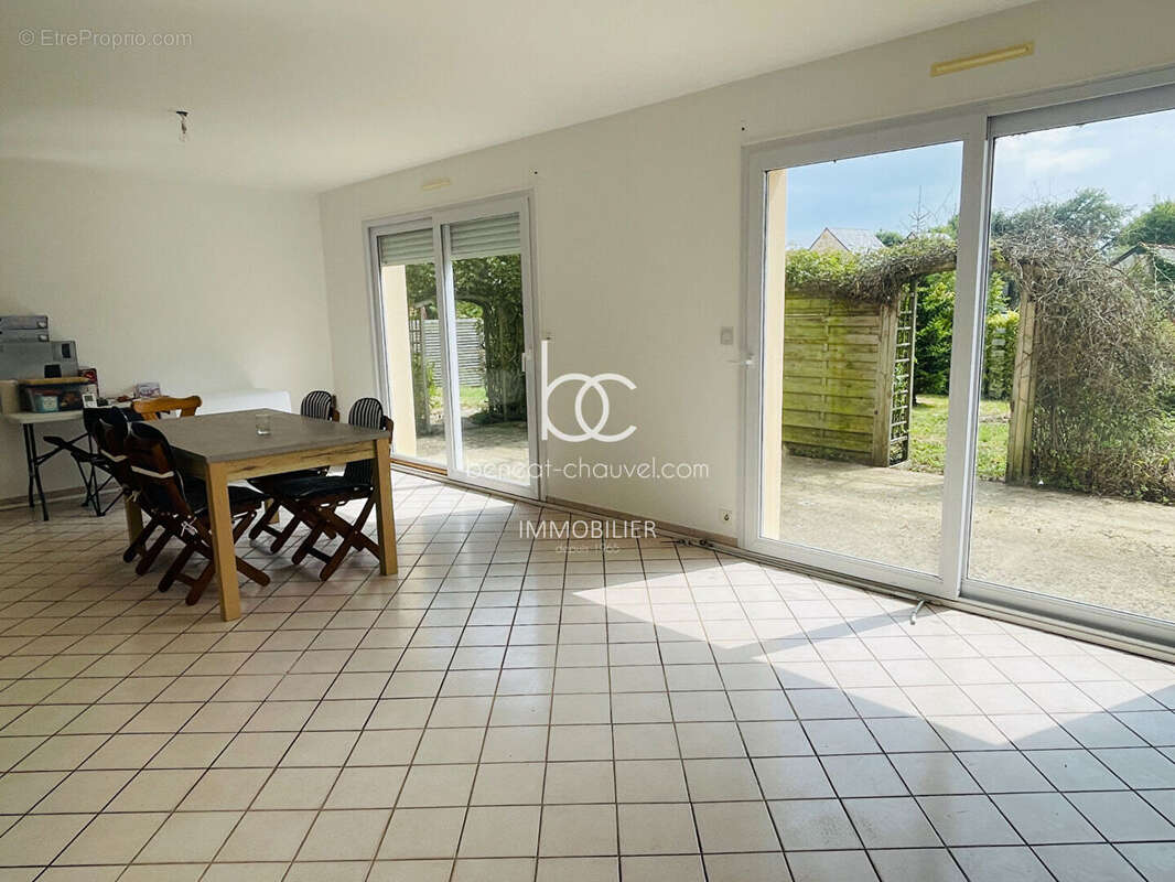 VENTE Maison 4 Chambres  Grand Potentiel  Sous-Sol Complet  Proche Golfe  SAINT-ARMEL (56450) - photo 4