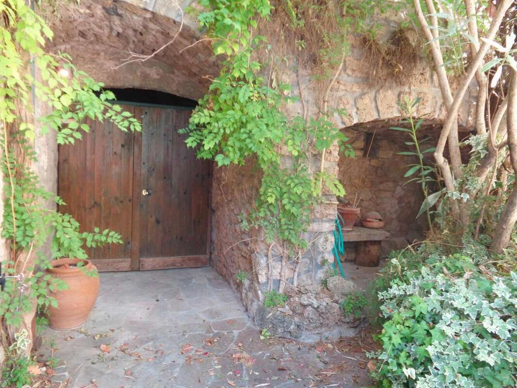   - Maison à LA MOTTE