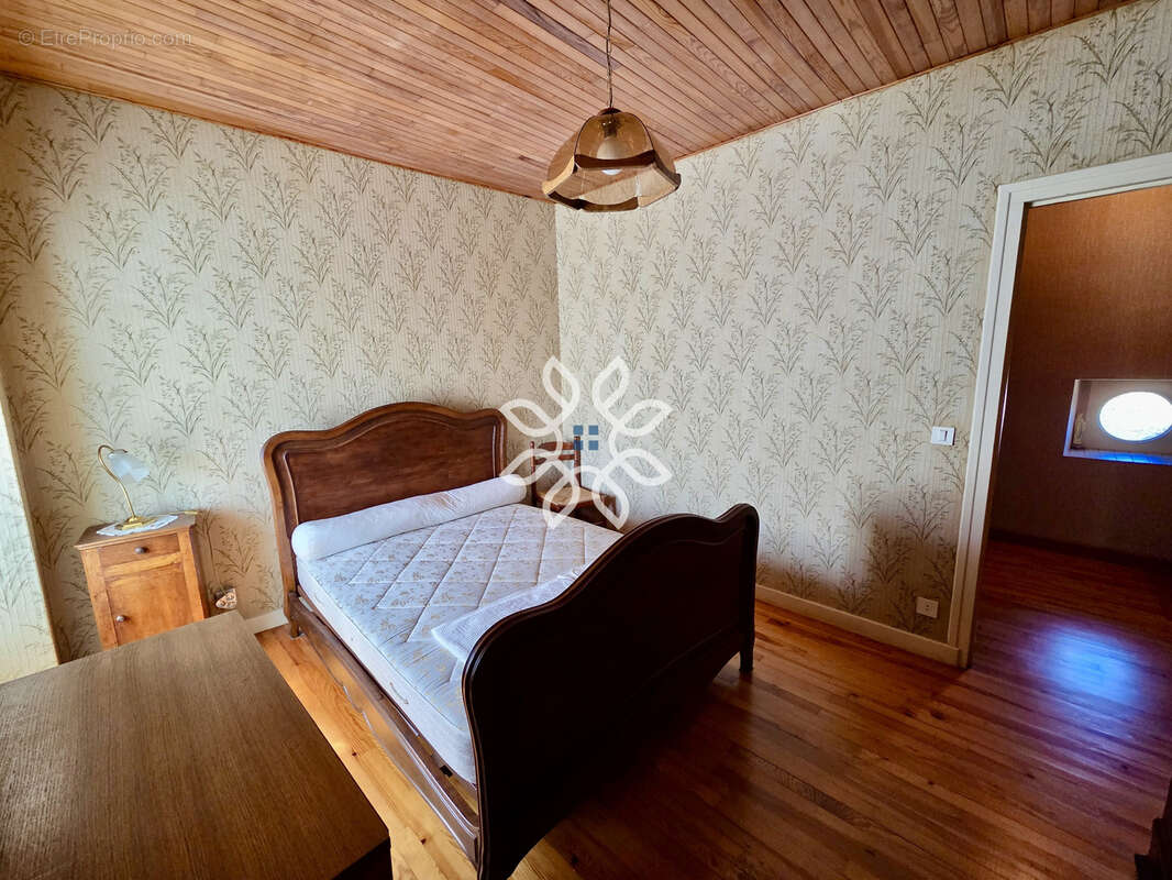 Maison de Village avec dépendances - photo 13