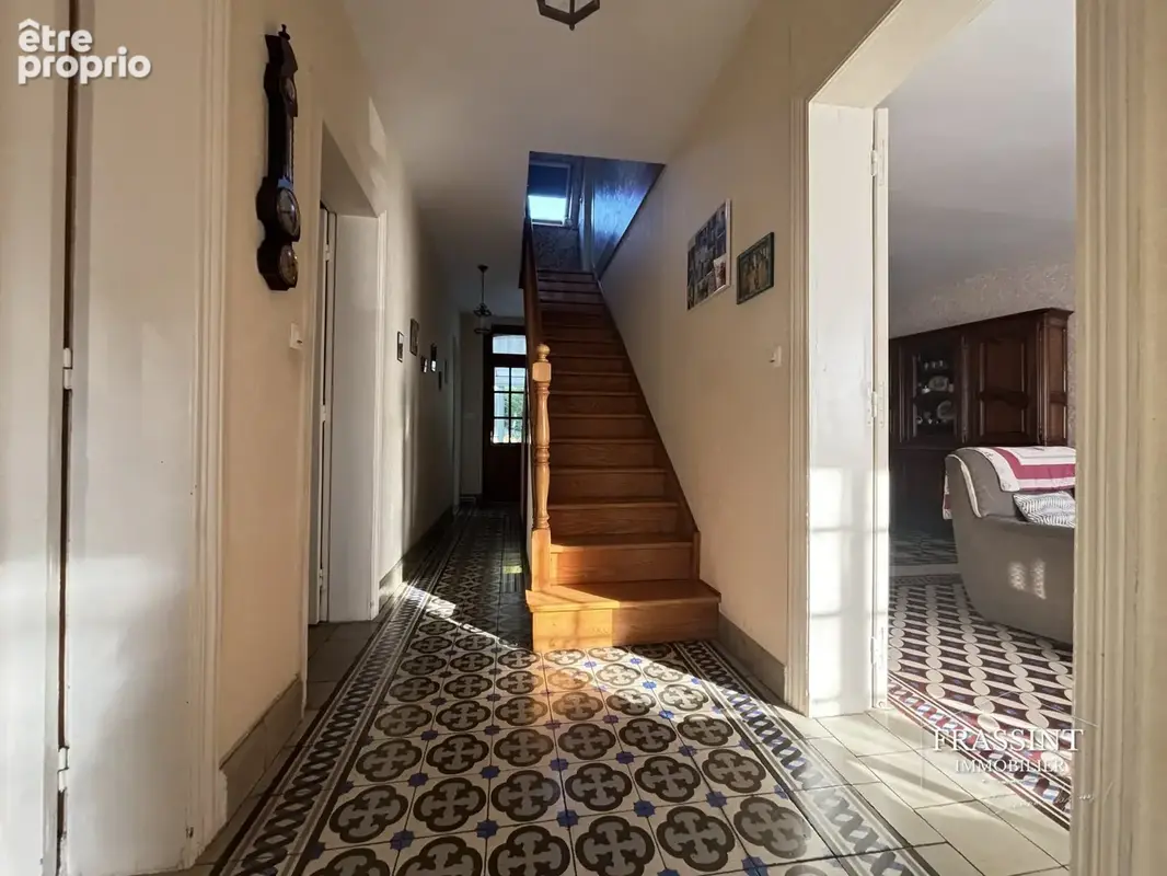 Maison 7 pièces 162 m² à vendre à Les Rues-Des-Vignes (59258) - photo 3