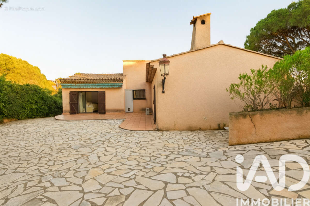 Photo 2 - Maison à FREJUS