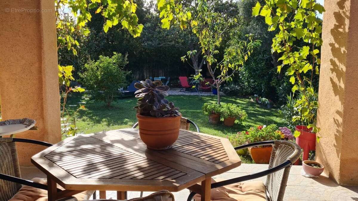 Maison à VILLENEUVE-LES-AVIGNON