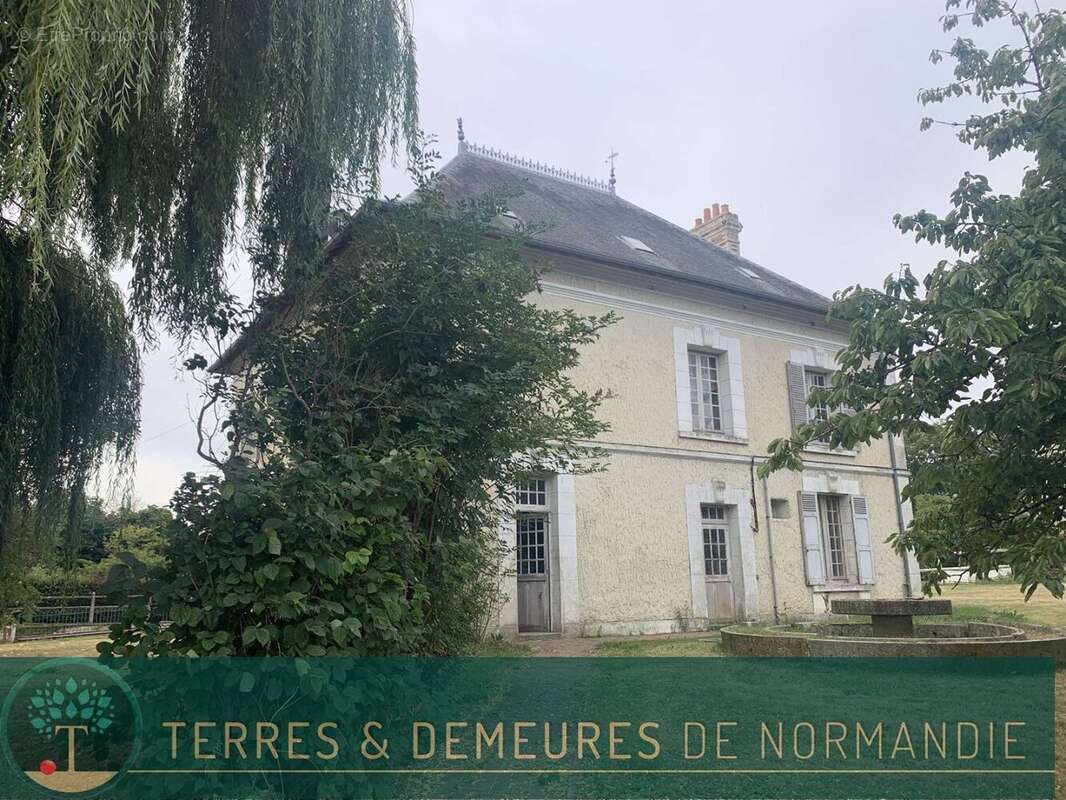 Maison à SAINT-PIERRE-SUR-DIVES