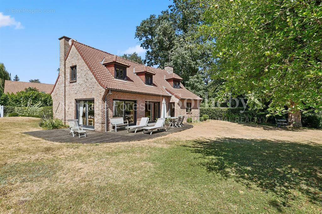 Maison à CROIX