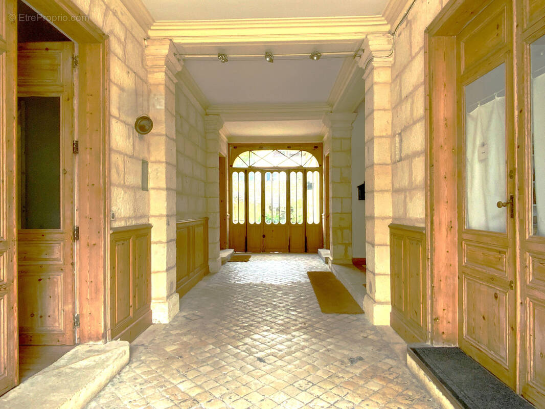 Autre à JONZAC