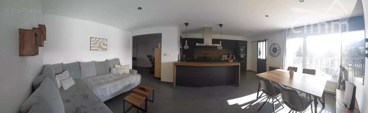 Appartement à LA RAVOIRE