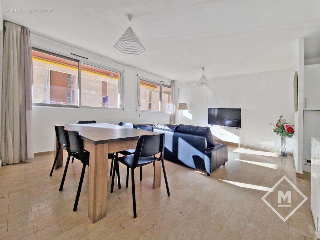 Appartement à MARSEILLE-7E