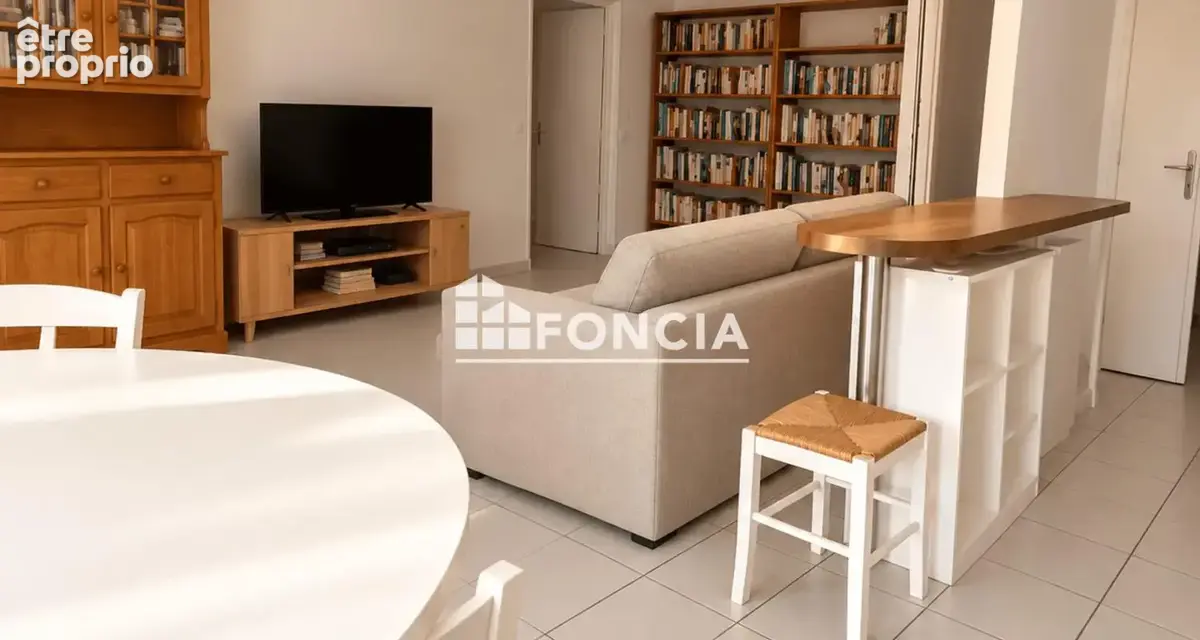 Appartement T3 avec terrasse, garage et parking privatif – Vendu loué - photo 3