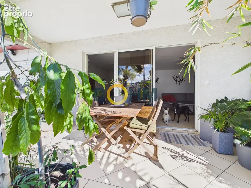 Maison T5 à l'entrée de la Rivière St Louis sur 600m2 - photo 4