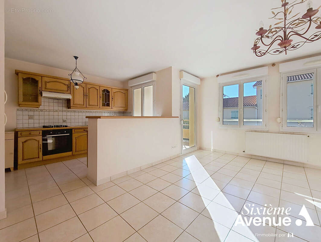 Appartement à SAINT-SYMPHORIEN-D&#039;OZON