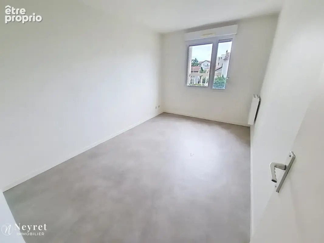 Opportunité à saisir, Proche de LYON Bérard et  la fac de Médecine : Idéal  pour de la colocation pour ce T3 - photo 10